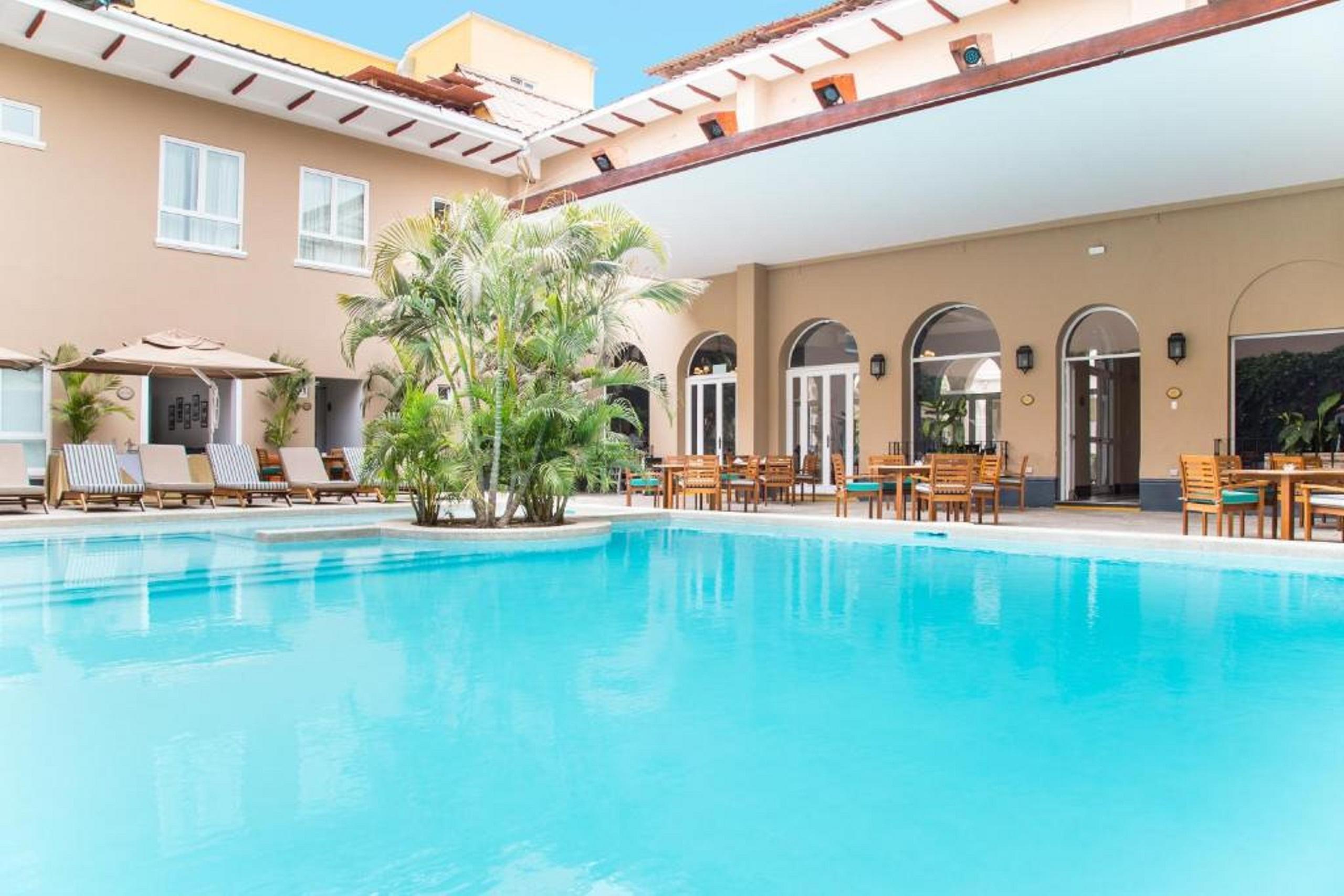 Lp Los Portales Hotel Piura Luaran gambar