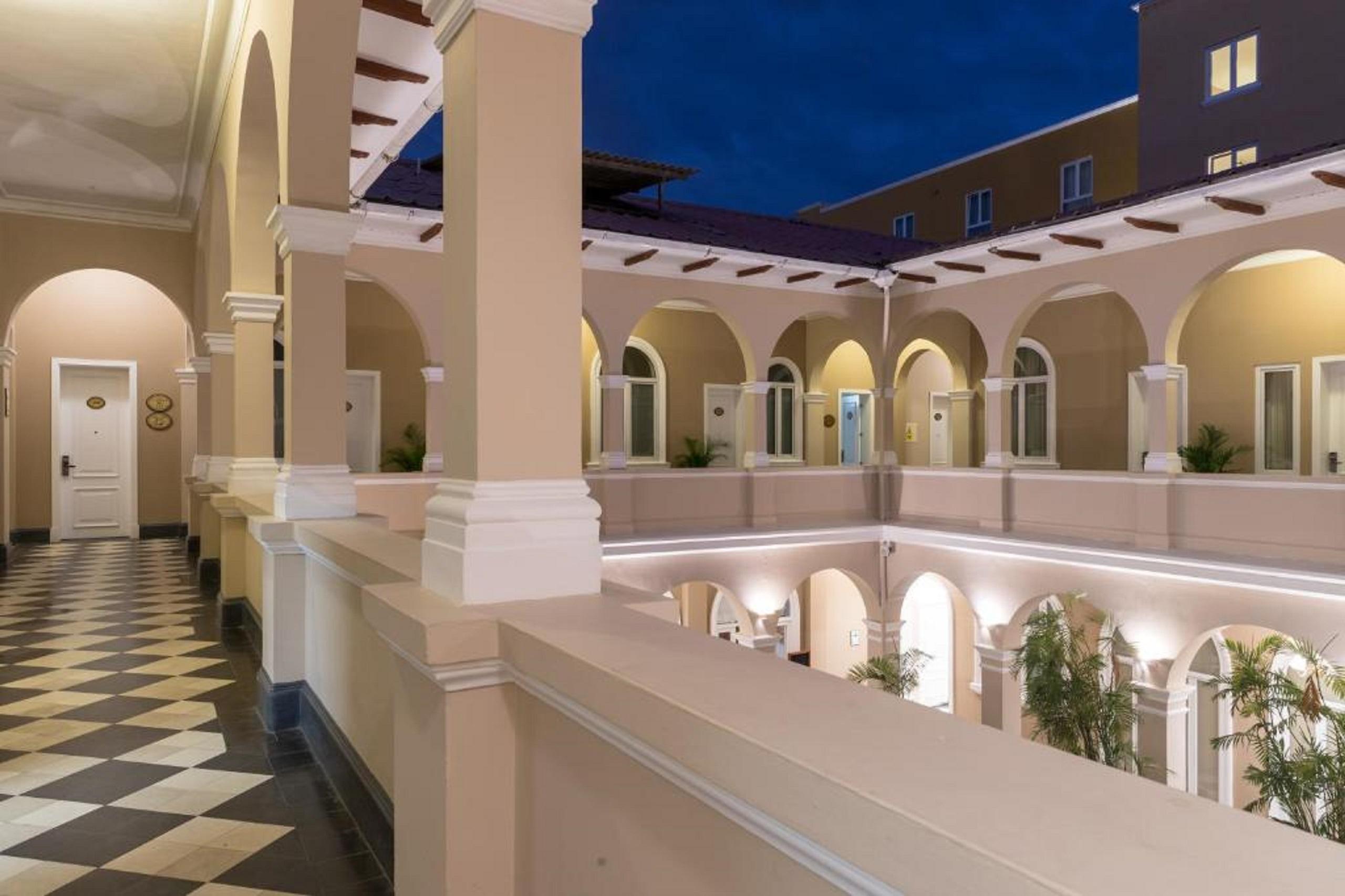 Lp Los Portales Hotel Piura Luaran gambar