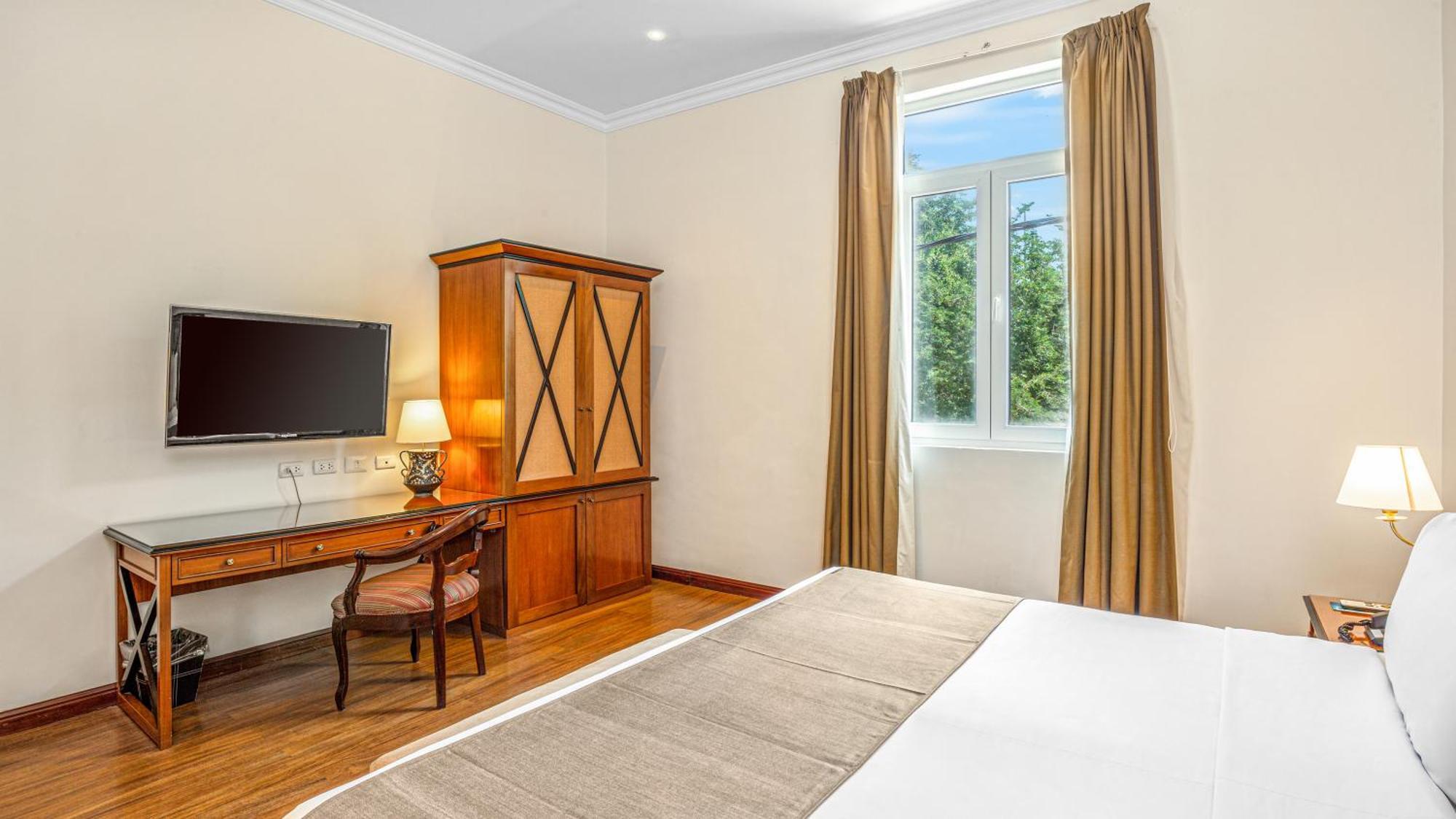 Lp Los Portales Hotel Piura Luaran gambar