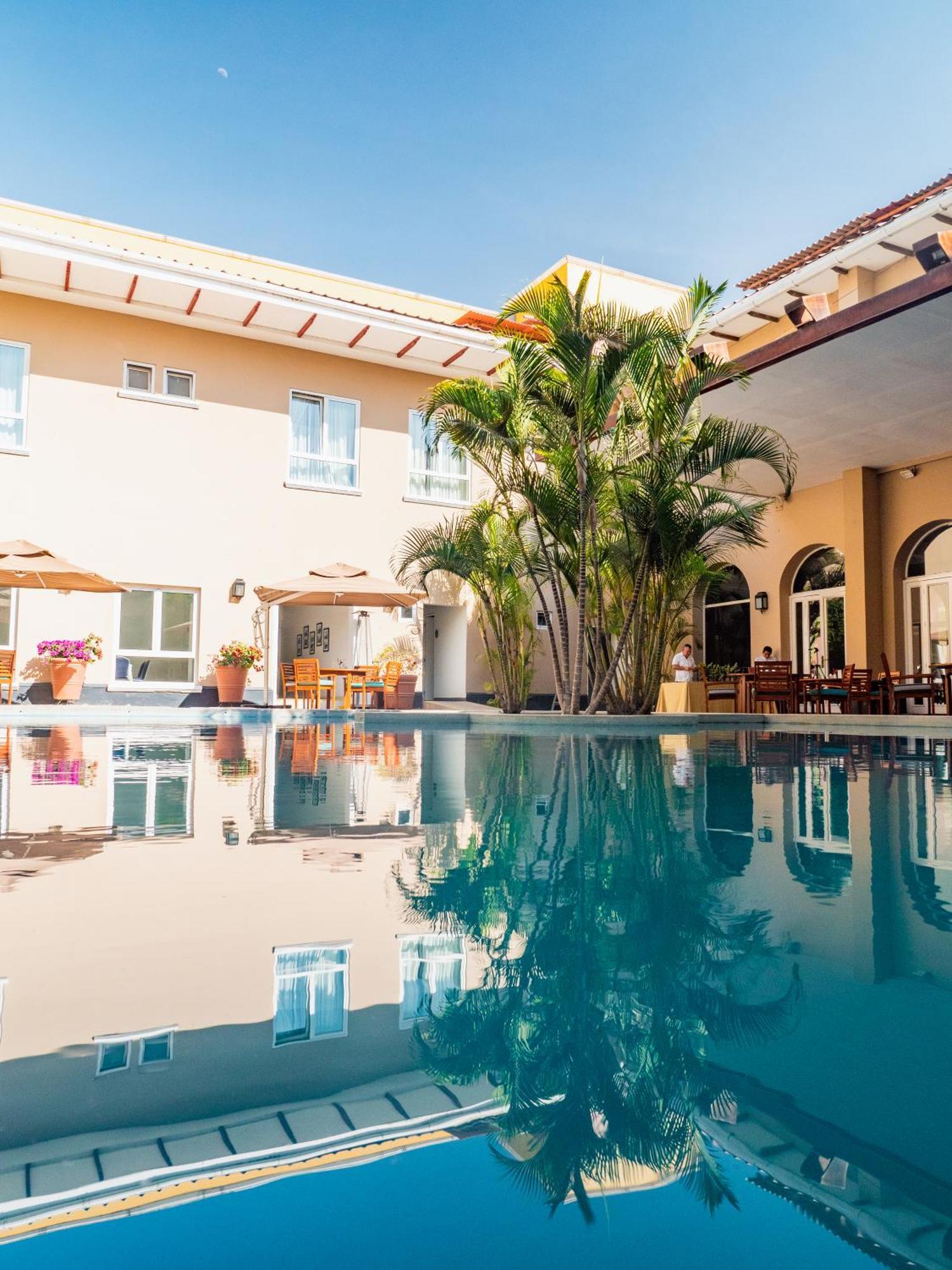 Lp Los Portales Hotel Piura Luaran gambar