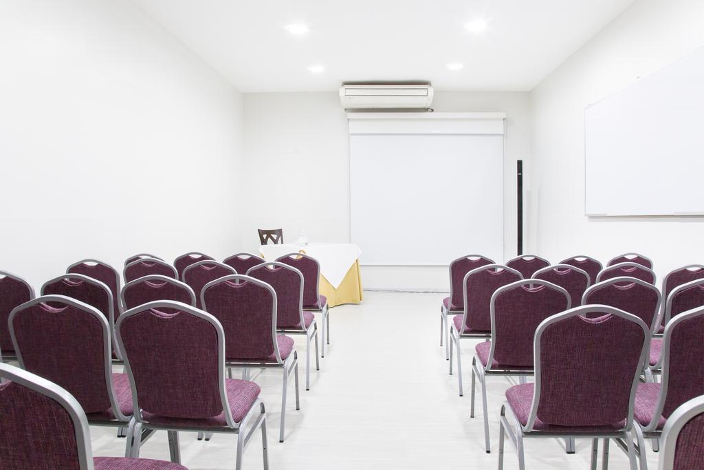Lp Los Portales Hotel Piura Luaran gambar